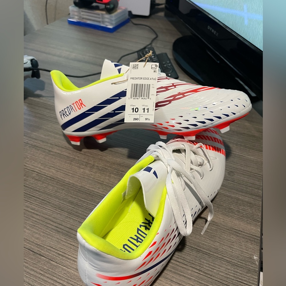 Adidas predator soccer cleats - Picture 3 of 3